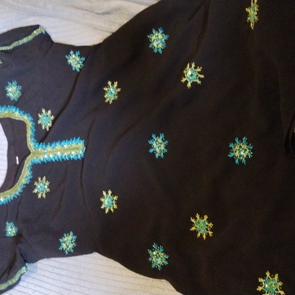 Girls dress - Picture 3 of 6